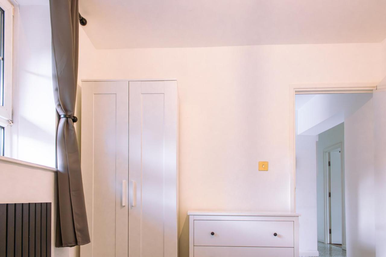Nice 4 Bedroom Apartment Near City Centre 2-Min Walk To Metro !! Business & Family Friendly!! London Exteriör bild